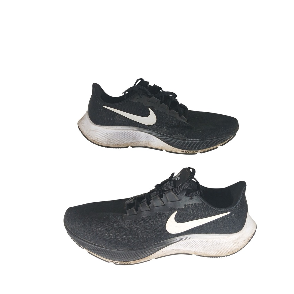 Nike Air Zoom Pegasus 37 10.5 Black White Running Shoes BQ9647-002 Sporty Tech